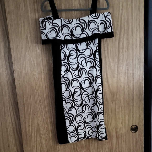 Joseph Ribkoff Dresses & Skirts - Joseph Ribkoff Black and White Swirl Mini Dress